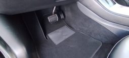 Tesla Model 3 completo
