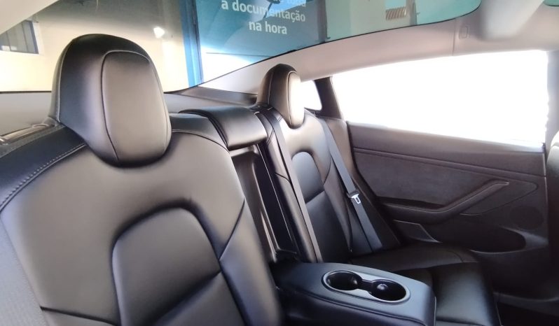 Tesla Model 3 completo