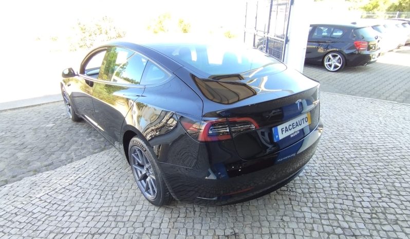 Tesla Model 3 completo