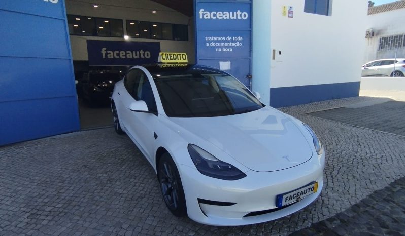 Tesla Model 3 completo