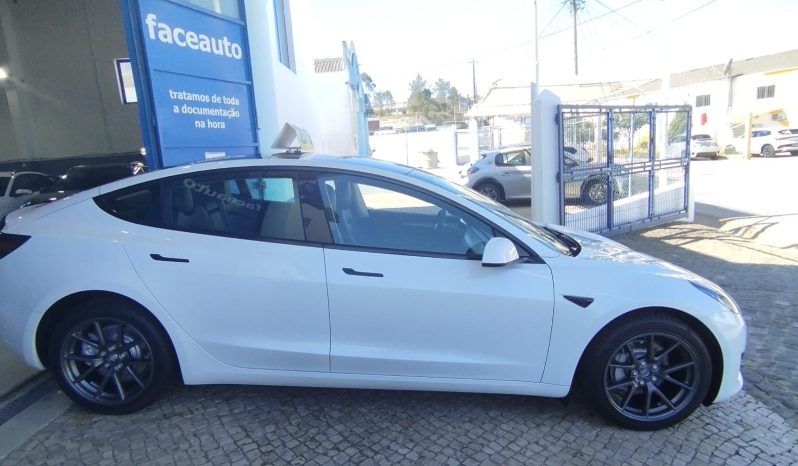 Tesla Model 3 completo