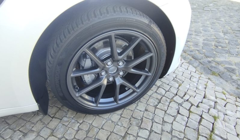 Tesla Model 3 completo