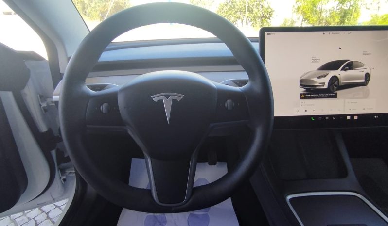 Tesla Model 3 completo