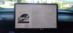 Tesla Model 3 completo