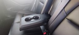 Tesla Model 3 completo
