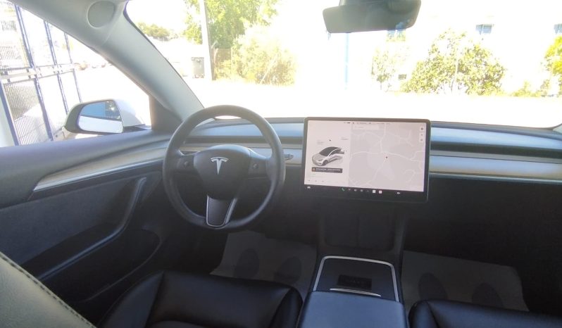 Tesla Model 3 completo