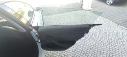 Tesla Model 3 completo