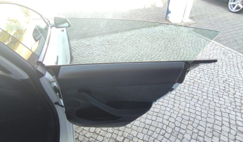 Tesla Model 3 completo