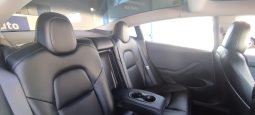 Tesla Model 3 completo