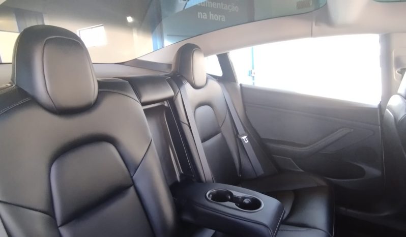 Tesla Model 3 completo