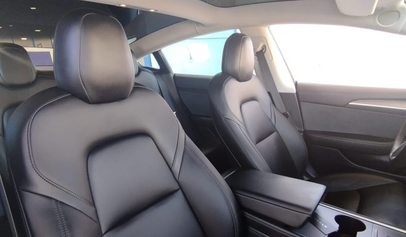 Tesla Model 3 completo