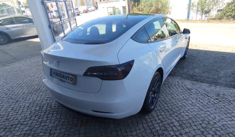 Tesla Model 3 completo