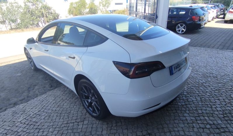 Tesla Model 3 completo