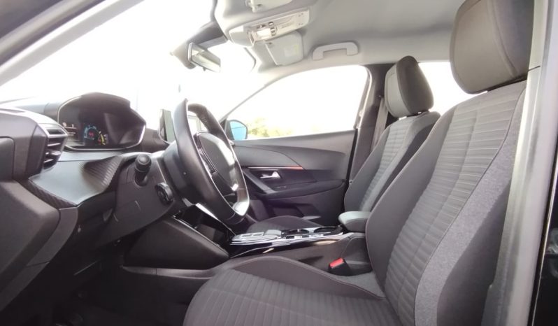 Peugeot e-2008 completo