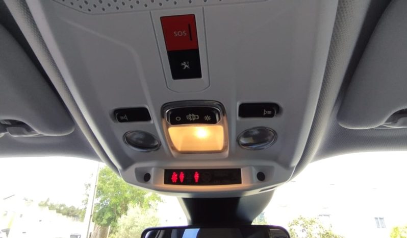Peugeot e-2008 completo