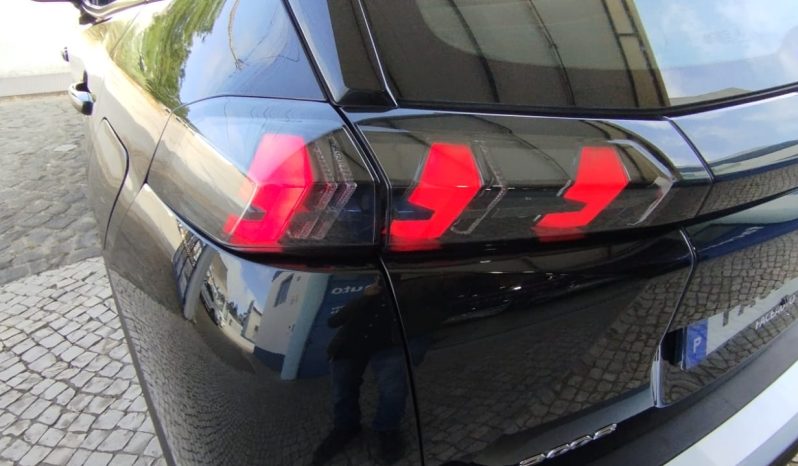 Peugeot e-2008 completo