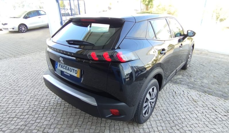 Peugeot e-2008 completo