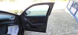 Peugeot e-2008 completo