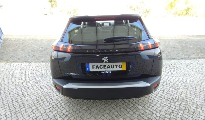 Peugeot e-2008 completo