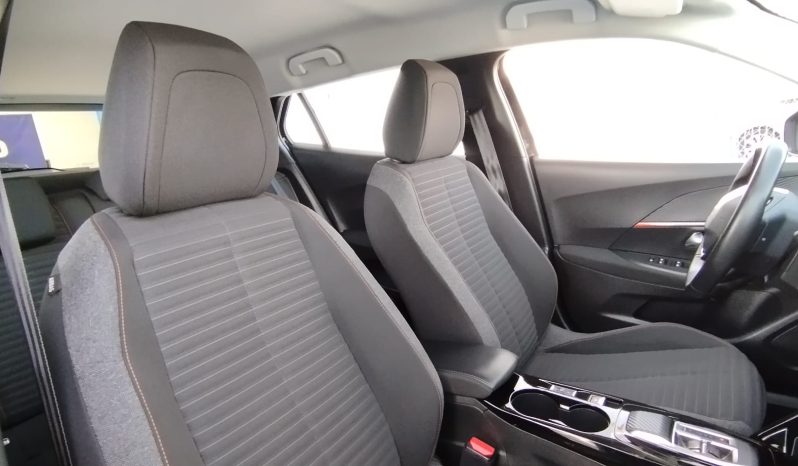 Peugeot e-2008 completo