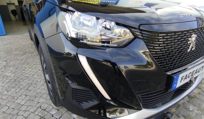 Peugeot e-2008 completo