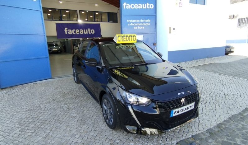 Peugeot e-208 completo