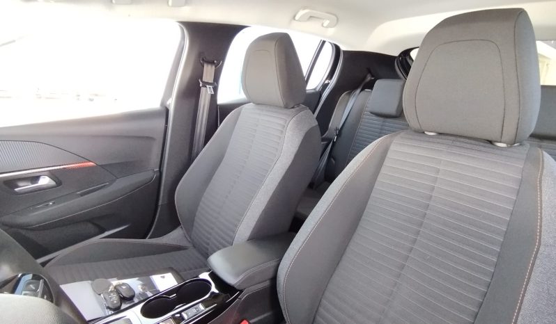 Peugeot e-208 completo
