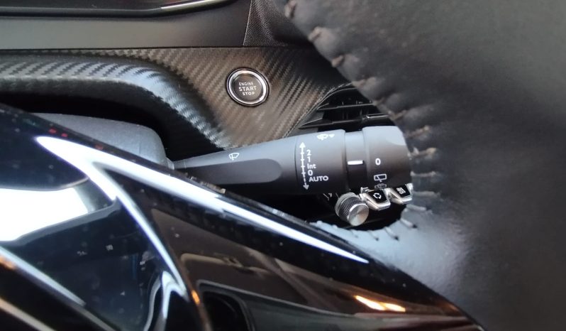 Peugeot e-208 completo