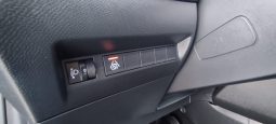 Peugeot e-208 completo