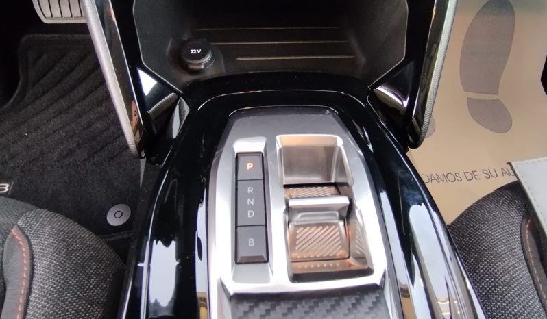 Peugeot e-208 completo