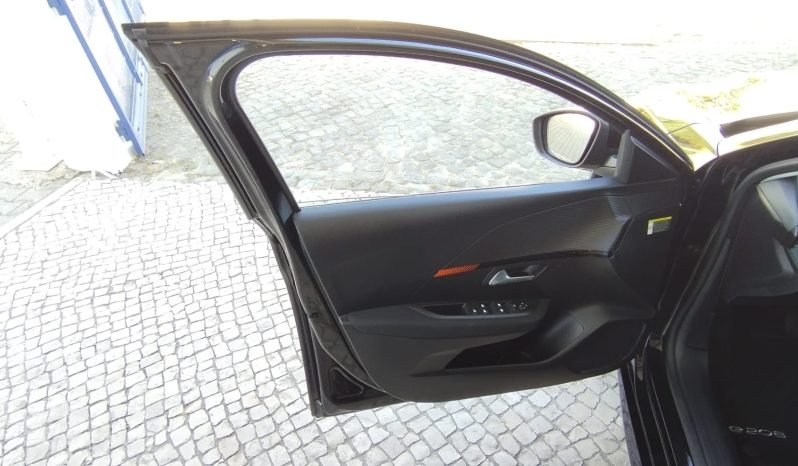Peugeot e-208 completo