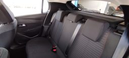 Peugeot e-208 completo