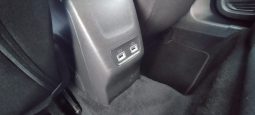 Peugeot e-208 completo