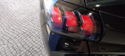Peugeot e-208 completo