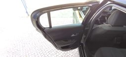 Peugeot e-208 completo