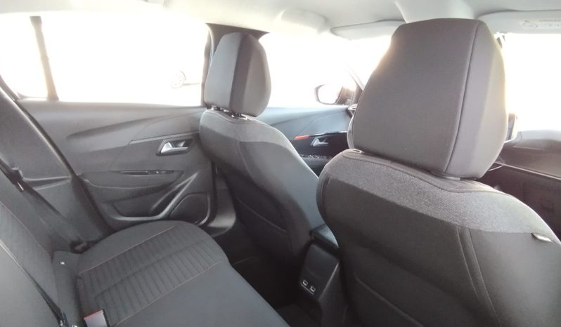 Peugeot e-208 completo