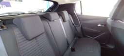 Peugeot e-208 completo