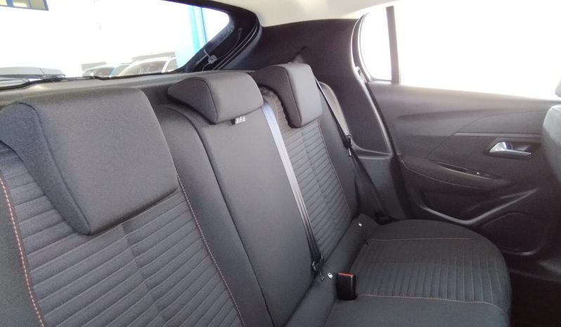 Peugeot e-208 completo