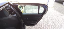 Peugeot e-208 completo