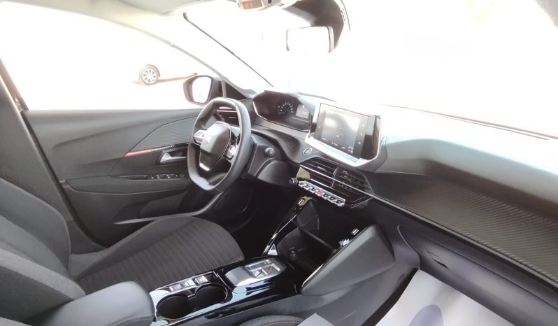 Peugeot e-208 completo