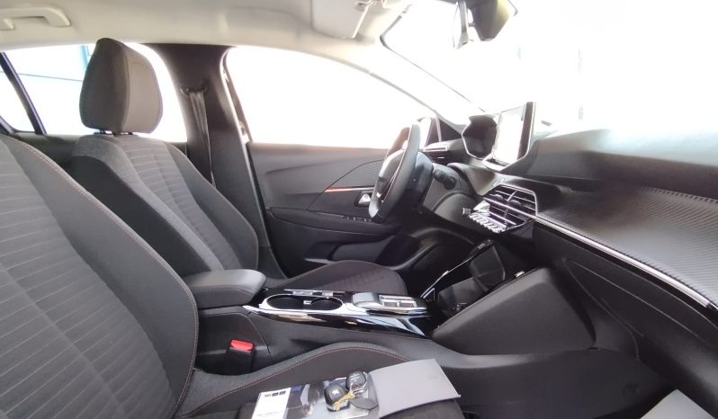 Peugeot e-208 completo