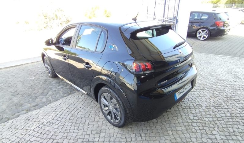 Peugeot e-208 completo