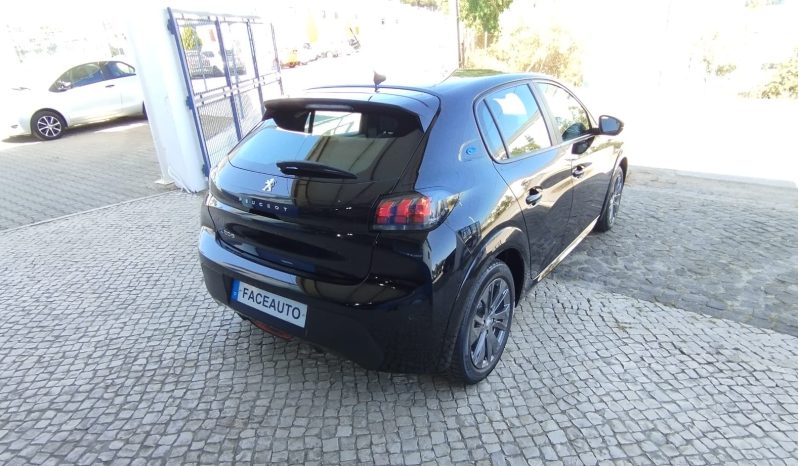 Peugeot e-208 completo