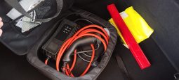 Opel E-Corsa completo