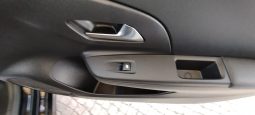 Opel E-Corsa completo