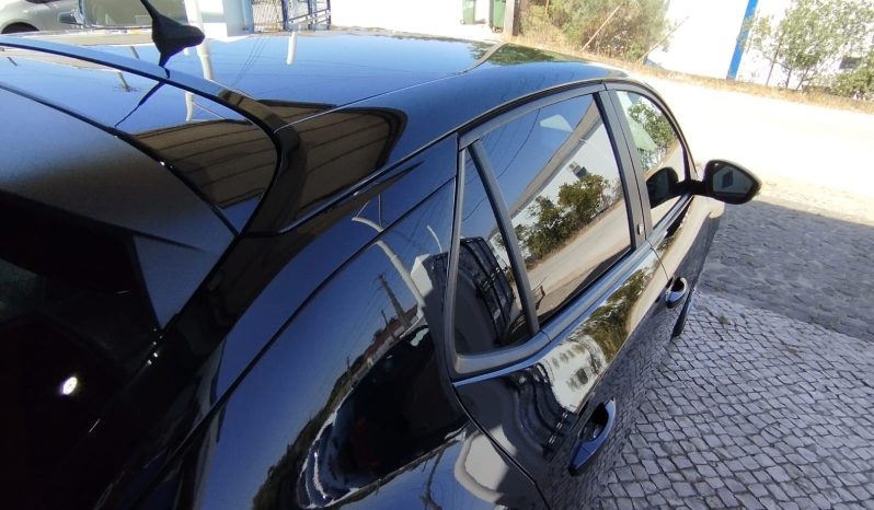 Opel E-Corsa completo