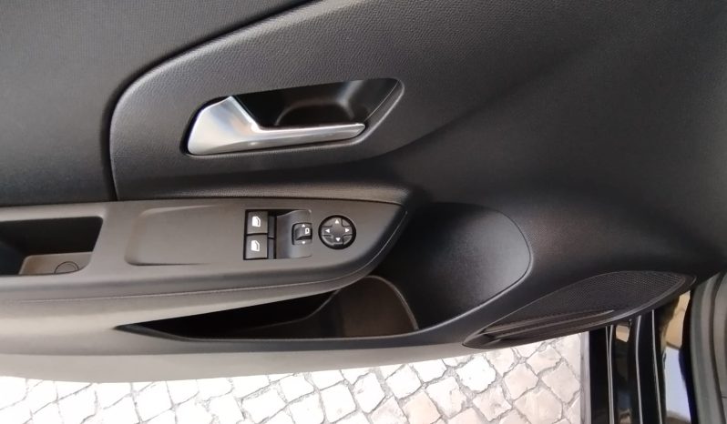 Opel E-Corsa completo