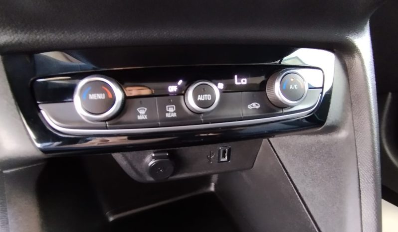Opel E-Corsa completo
