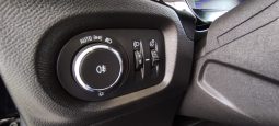 Opel E-Corsa completo