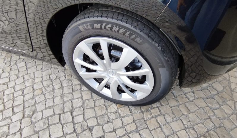 Opel E-Corsa completo